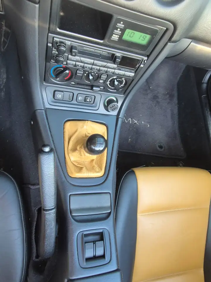 Mazda MX-5 1.6i Touring, foto 12