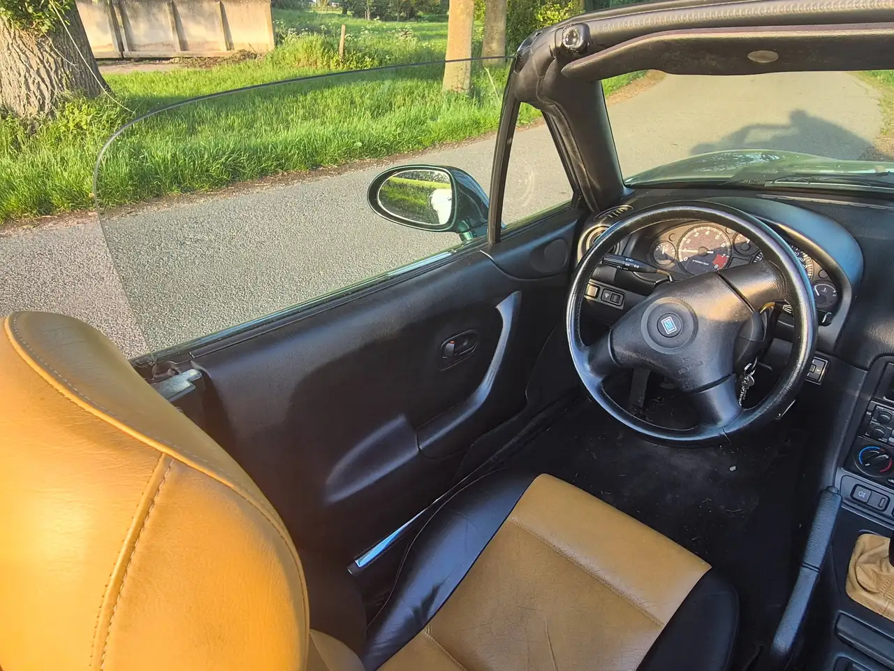 Mazda MX-5 1.6i Touring, foto 7