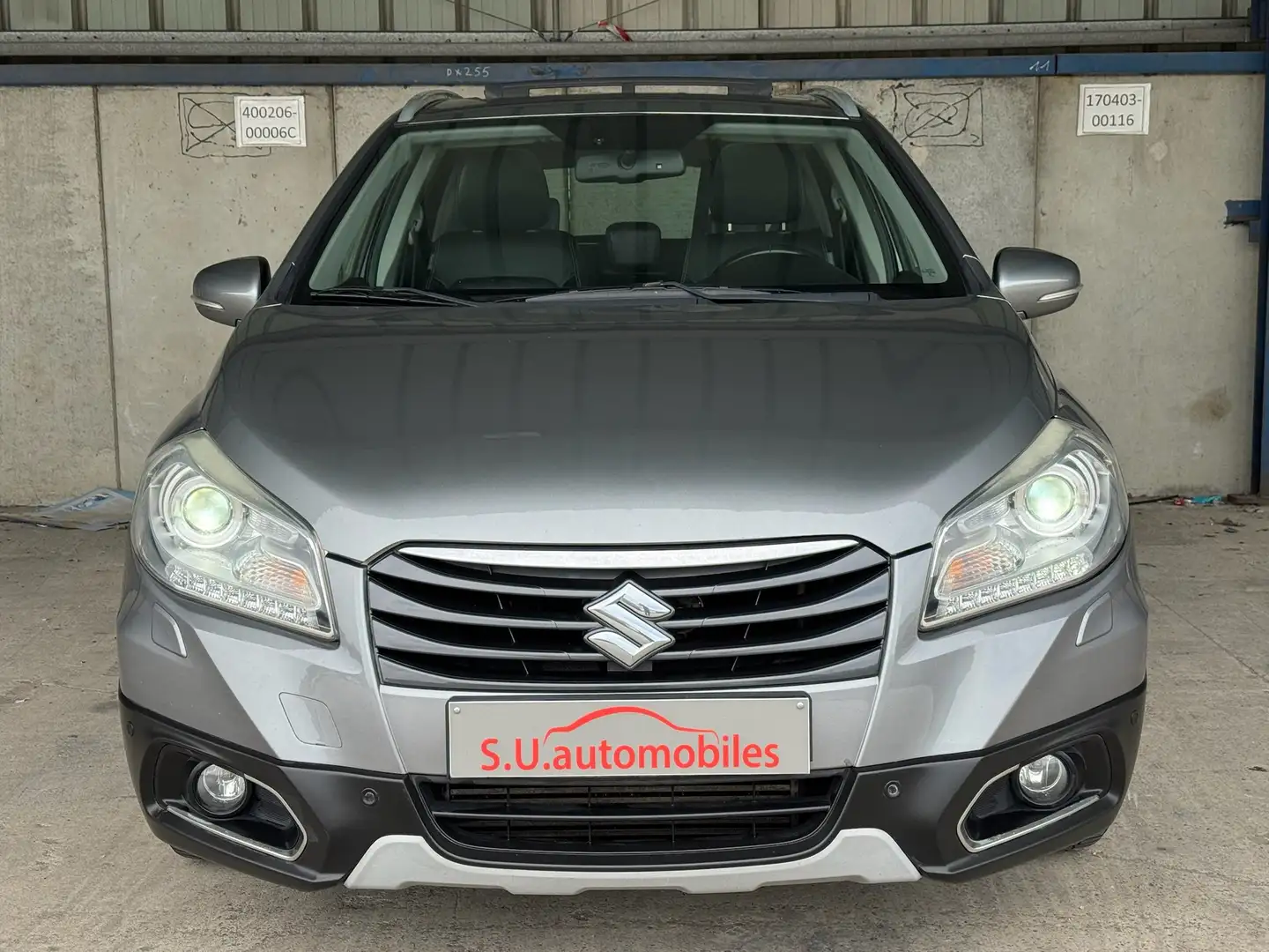 Suzuki SX4 S-Cross 1.6 DdiS GLX 4x4 PANO/NAVI/CAMERA/CUIR/JANTES/CLIM Grijs - 2