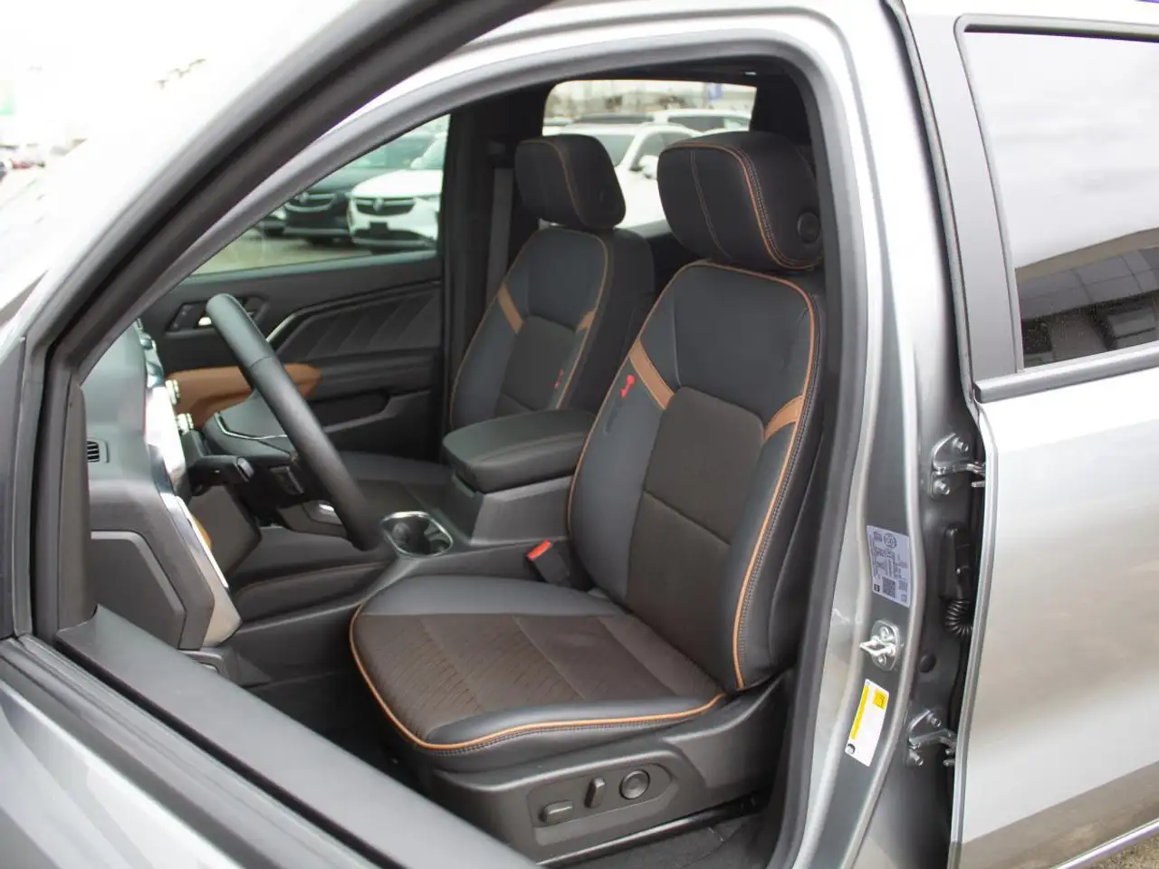 GMC Canyon снимка GMC Canyon