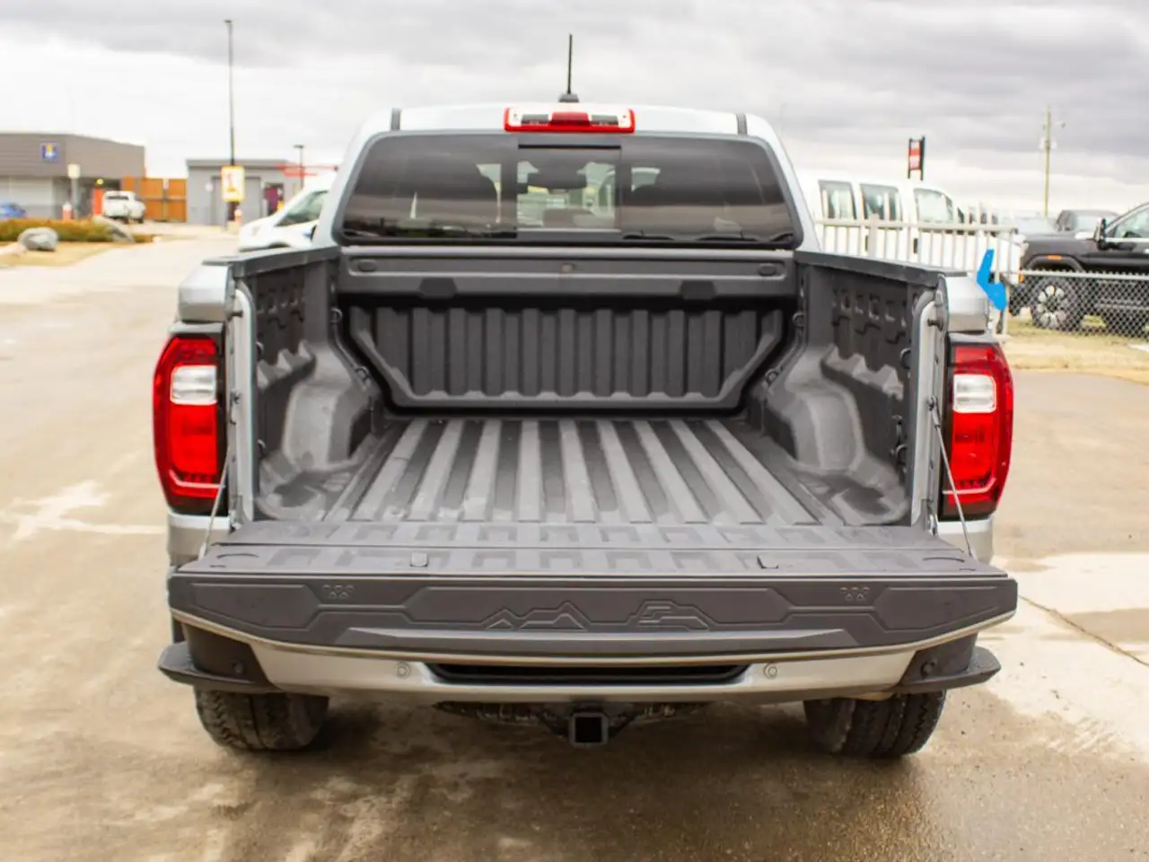 GMC Canyon снимка GMC Canyon