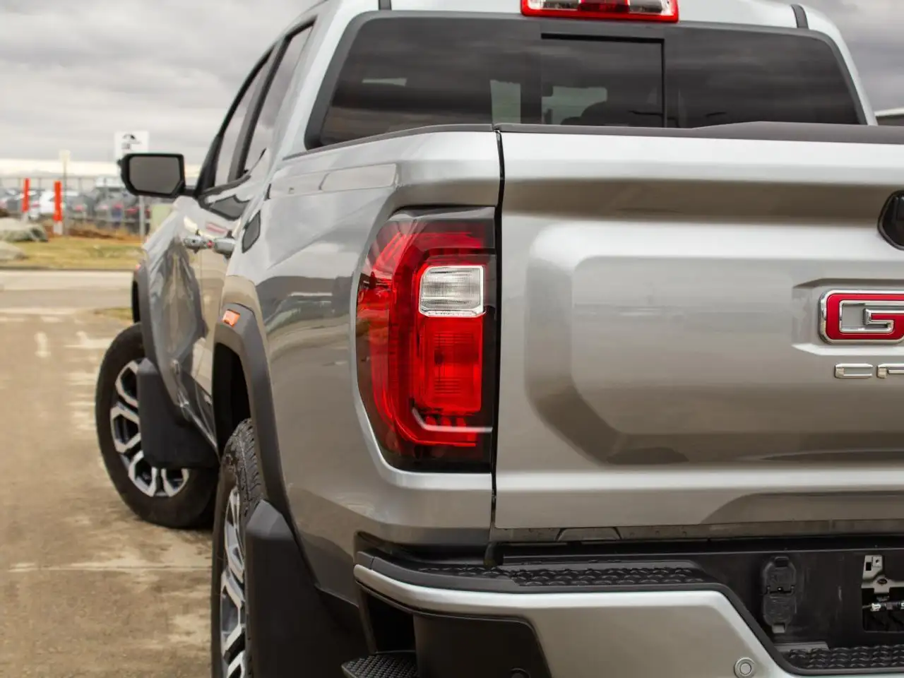 GMC Canyon снимка GMC Canyon