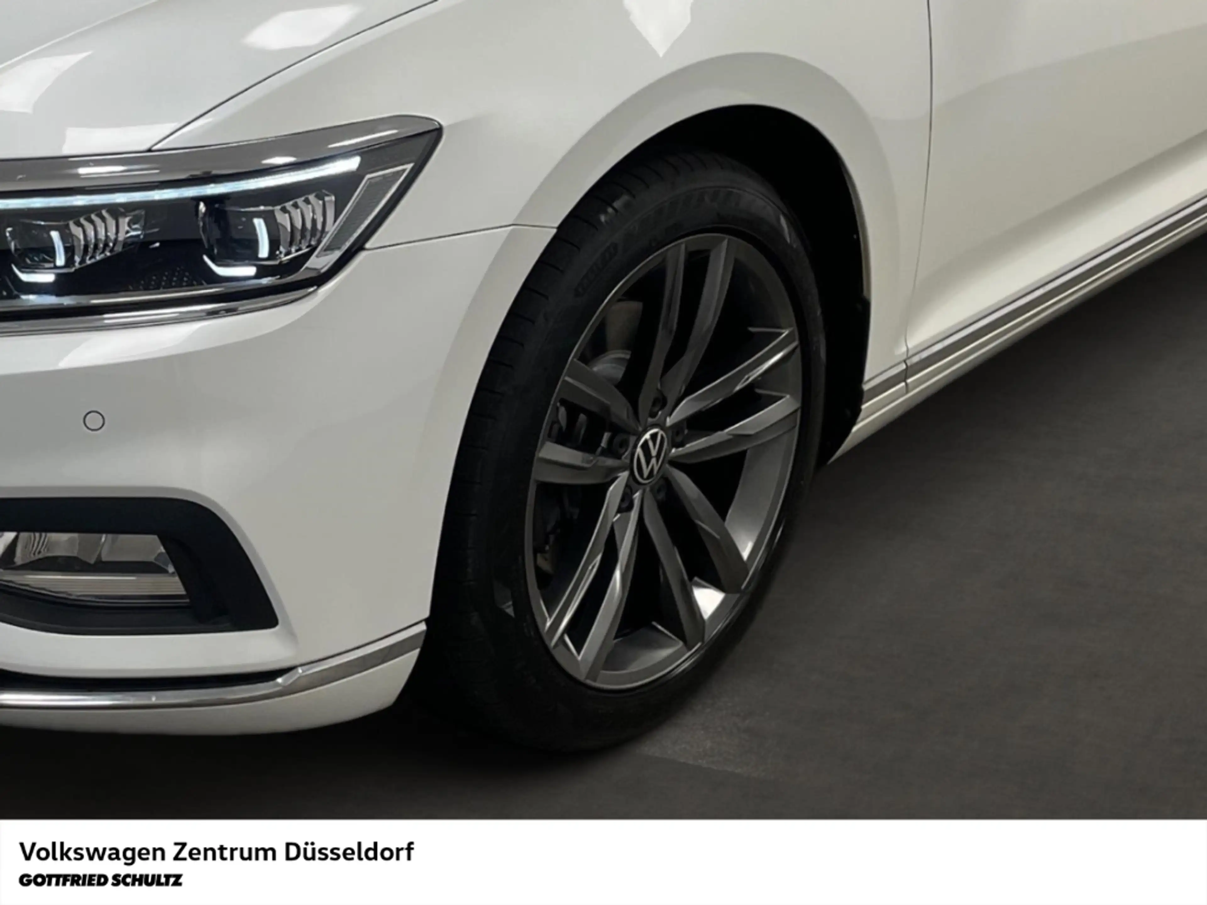 Volkswagen Passat Variant Elegance 2.0 TDI 4Motion DSG Navi Kamera Head-Up L — photo 8