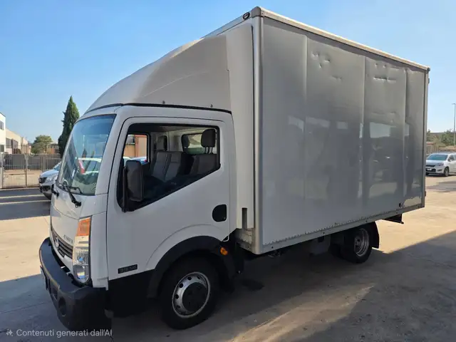 Nissan Cabstar Cabstar 35.14 2.5 dCi 136CV Furgone Centinato Ruote Gemellate OTTIMO STATO carrozzeria e meccanica