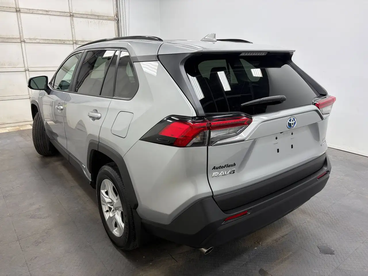 Toyota RAV 4 снимка Toyota RAV 4