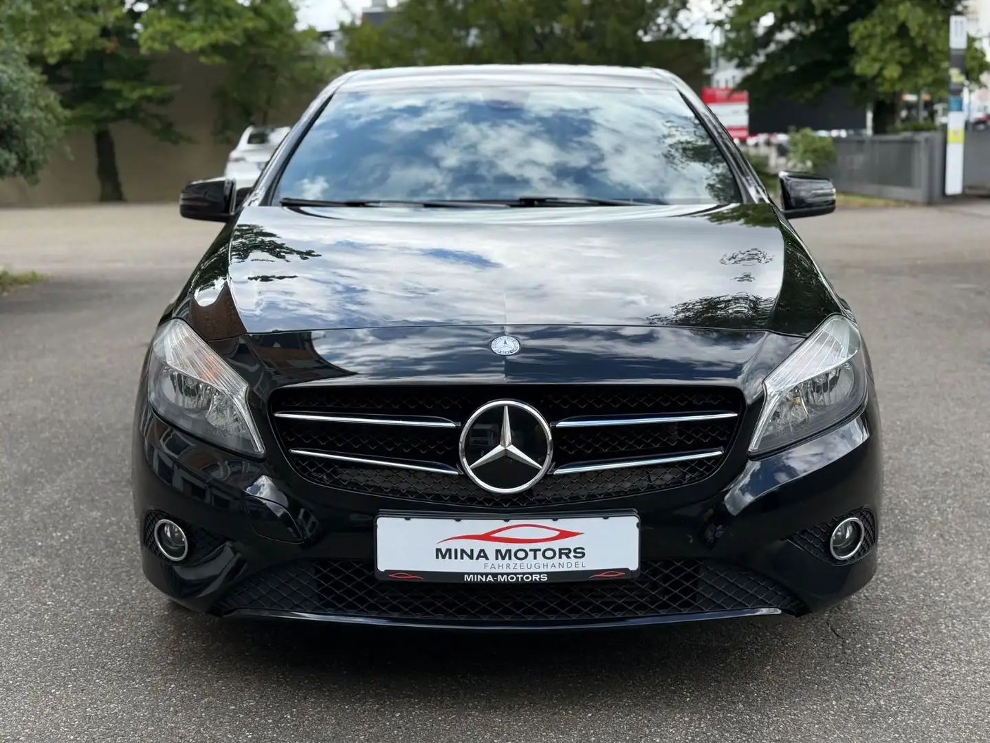 Mercedes-Benz A 180 A -Klasse *NAVI*SHZ*Teilleder*S-Heft Schwarz - 2