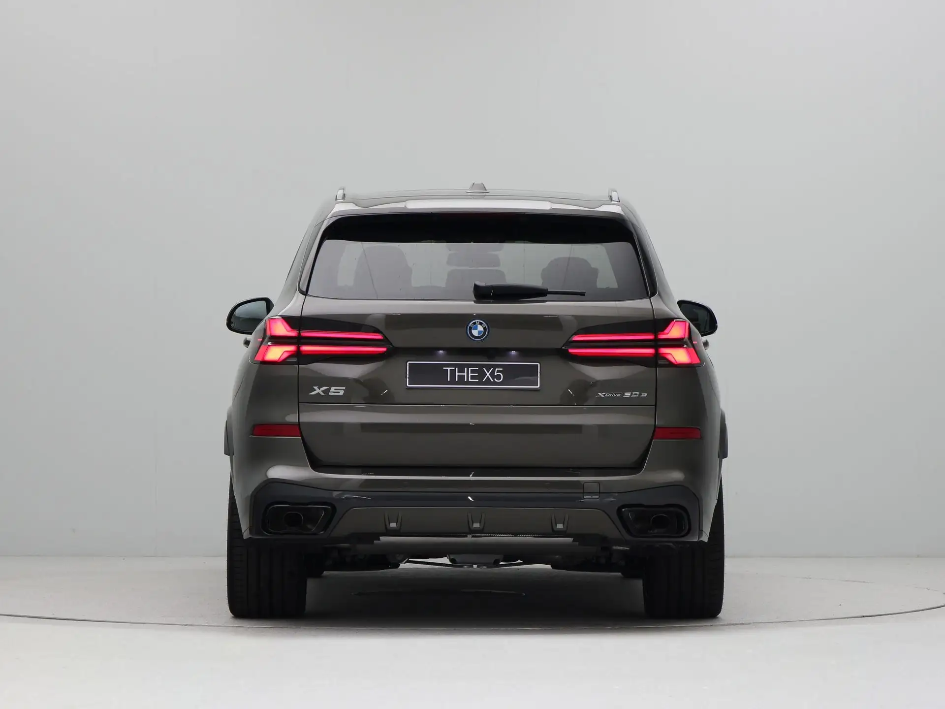 BMW X5 50e 2026 건메탈 사진 6