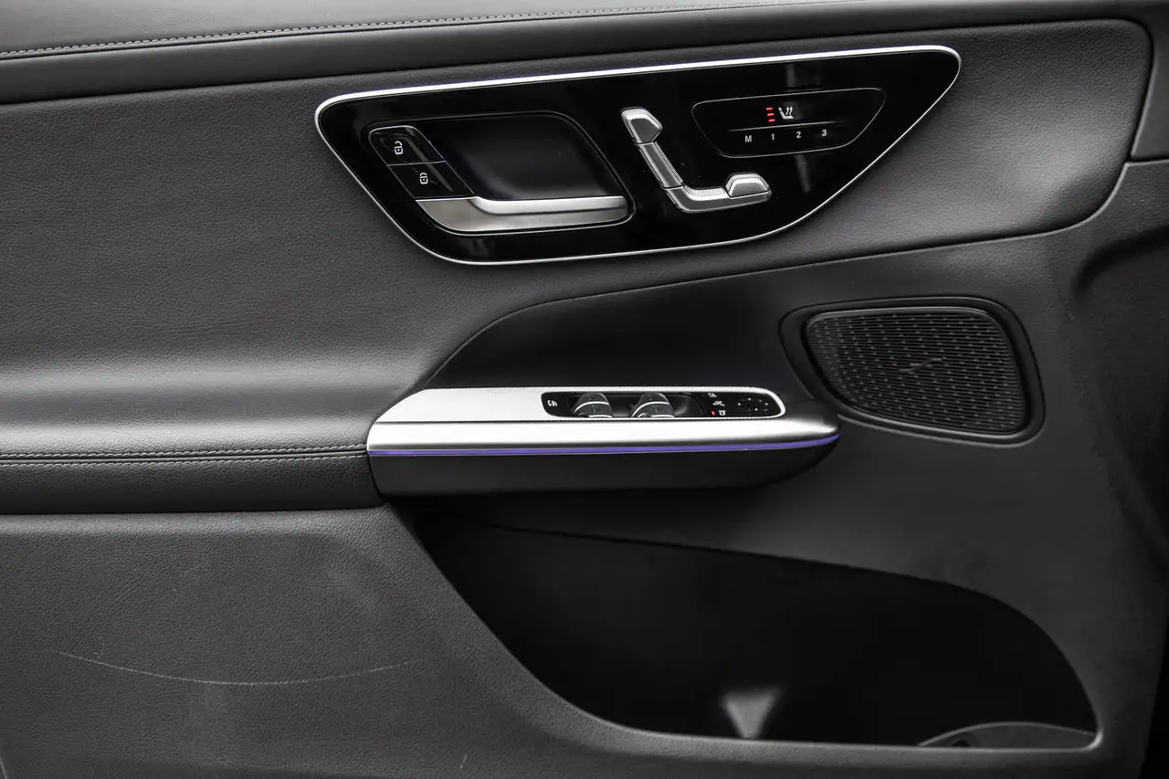Mercedes-Benz GLC снимка Mercedes-Benz GLC