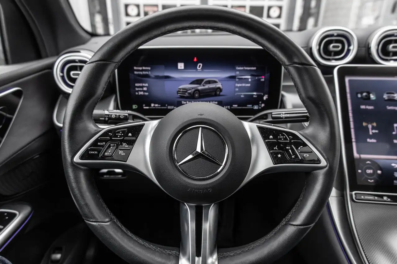 Mercedes-Benz GLC снимка Mercedes-Benz GLC
