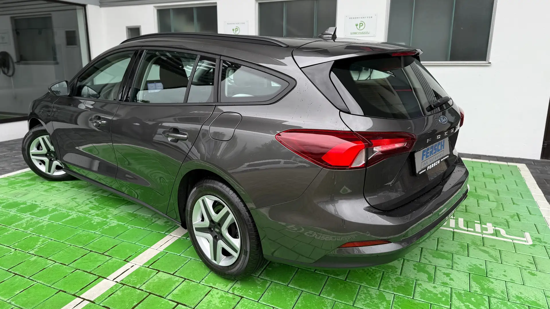 Ford Focus 1.0 Kombi Cool+Connect Audio SYNC 3 m. Freisprech. Grau - 2