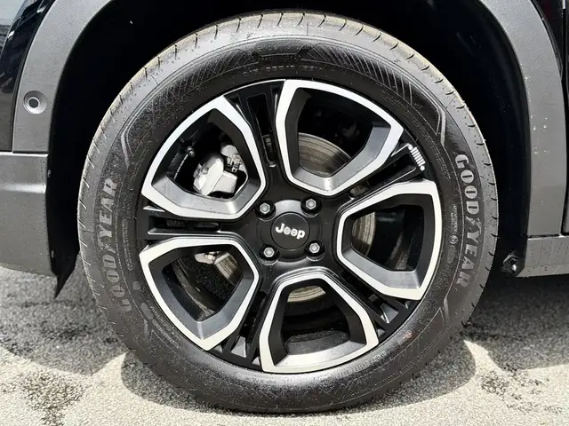 Jeep Avenger view 4