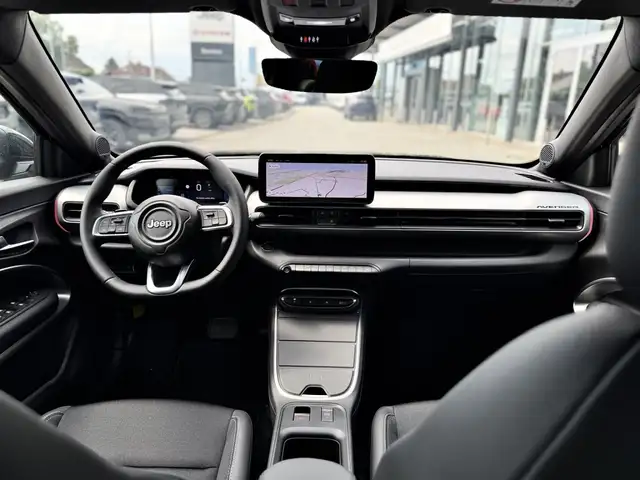 Jeep Avenger view 11