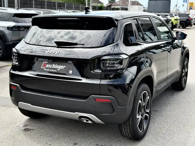 Jeep Avenger view 9