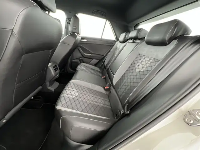 Volkswagen T-Roc view 9