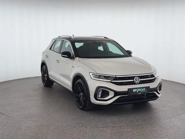 Volkswagen T-Roc view 3