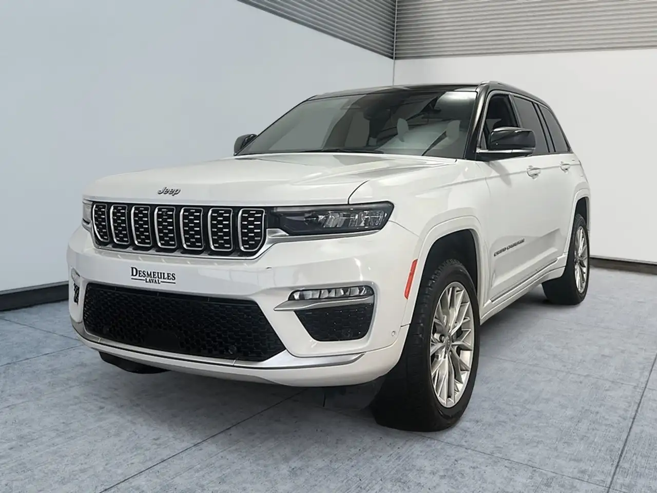 Jeep Grand Cherokee снимка Jeep Grand Cherokee
