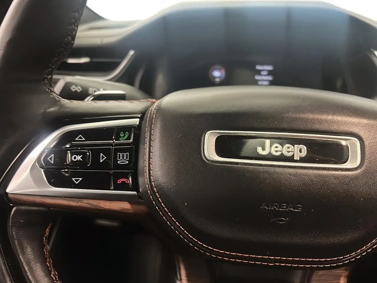 Jeep Grand Cherokee снимка Jeep Grand Cherokee