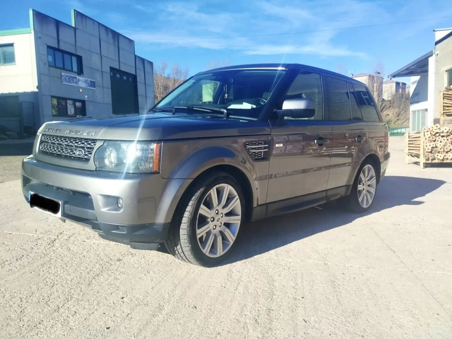 Land Rover Range Rover Sport 3.6TDV8 HSE Aut. Бежевий - 1