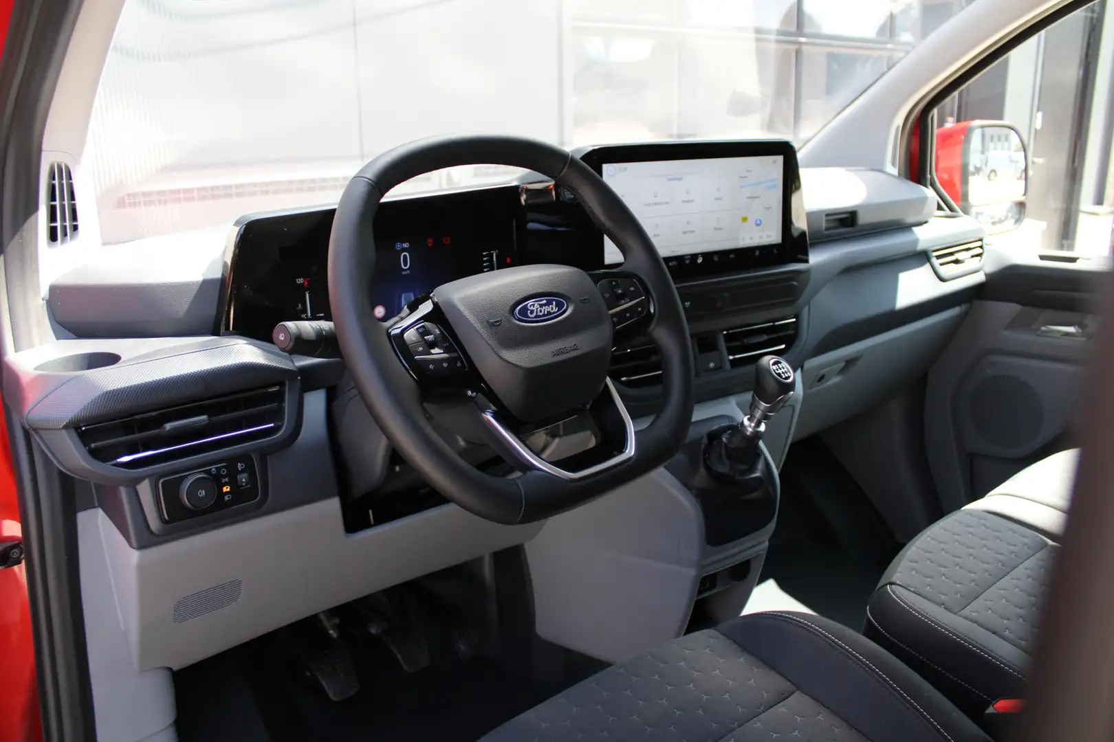 Ford Transit Custom 320 2.0 TDCI L2H1 Limited 136pk - Stoel/Stuurverwa Rood - 2