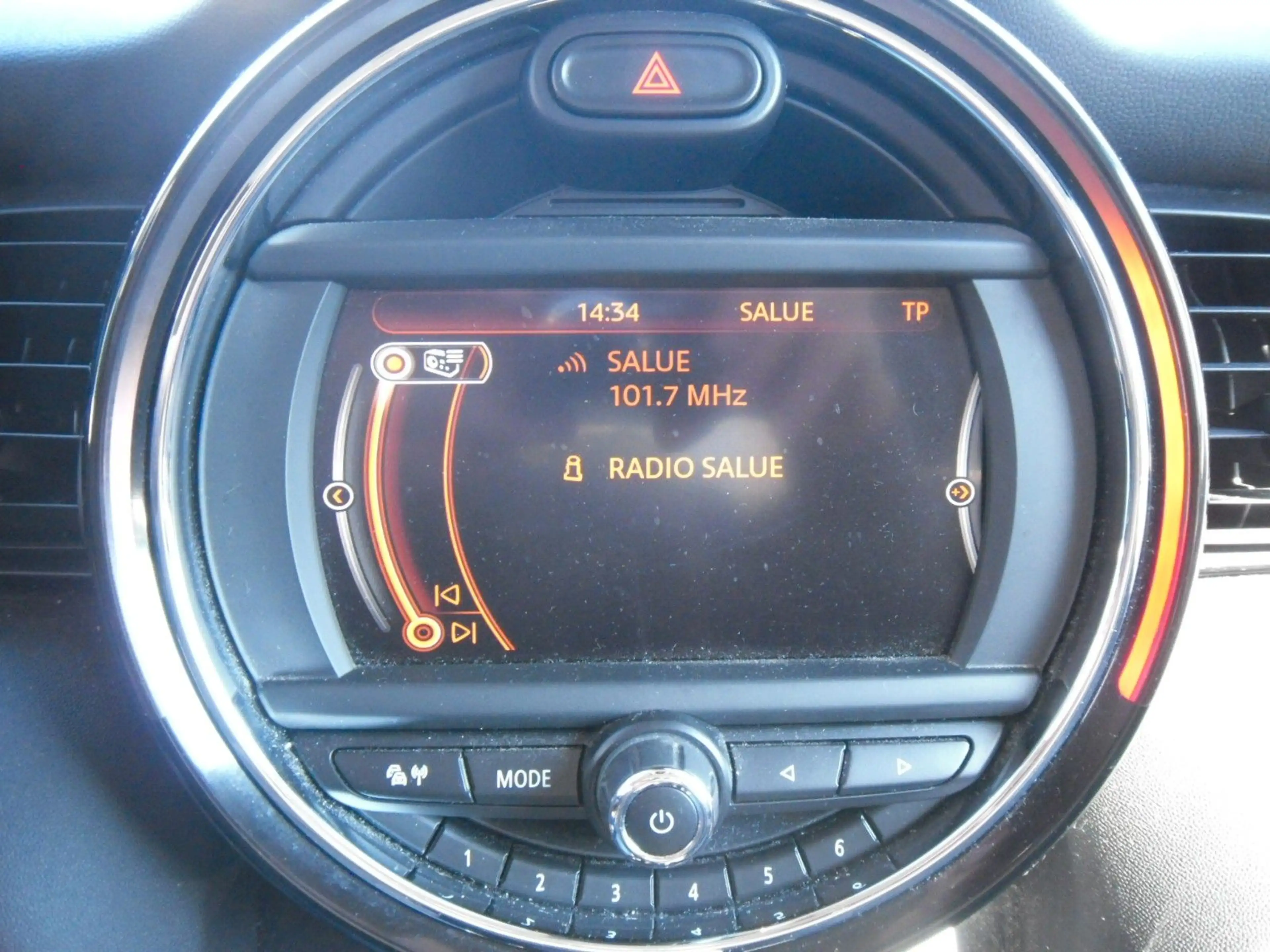 MINI Cooper D Mini 5-trg. 116PS Klima 129000KM  PDC — photo 8