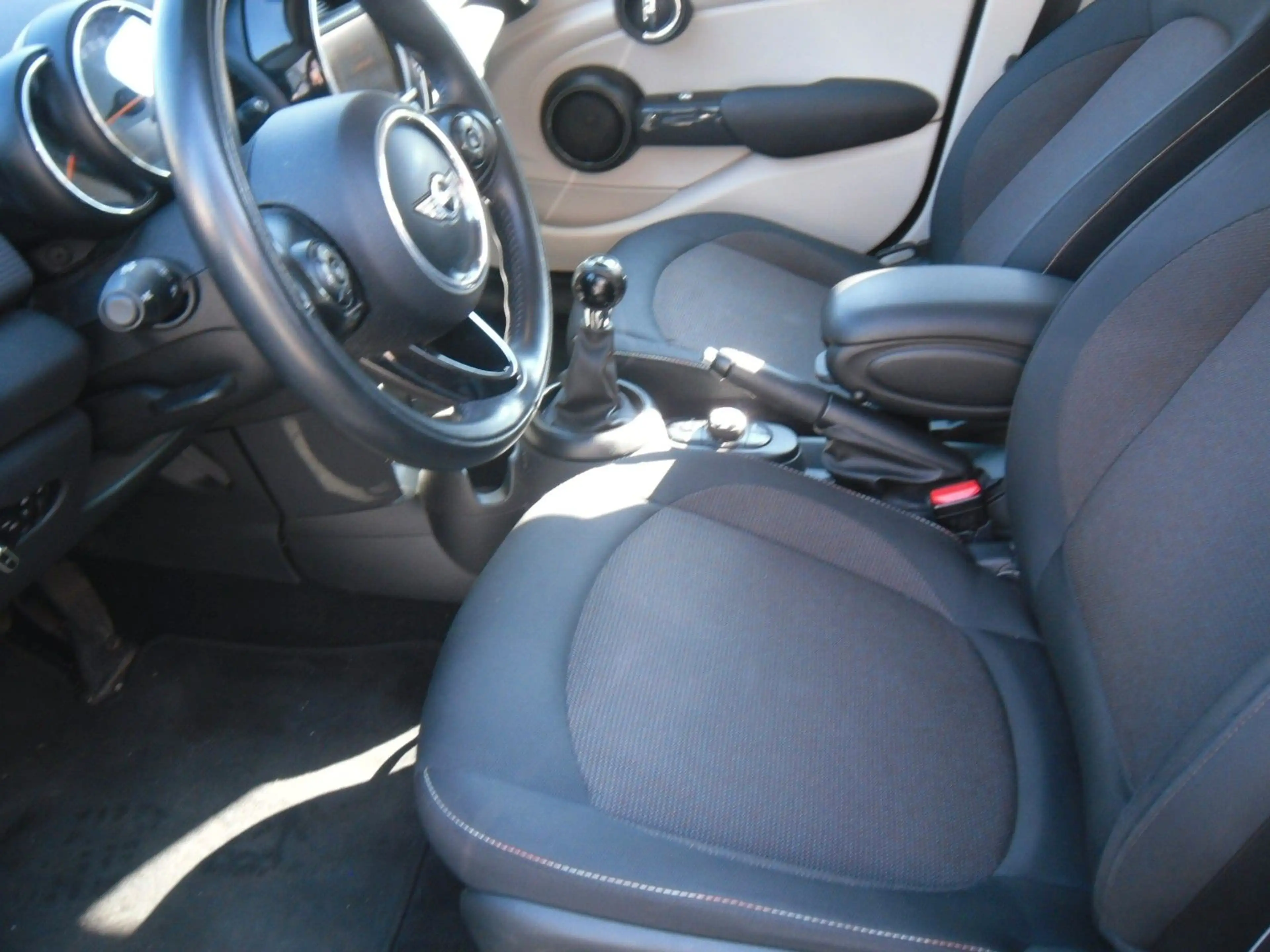 MINI Cooper D Mini 5-trg. 116PS Klima 129000KM  PDC — photo 14