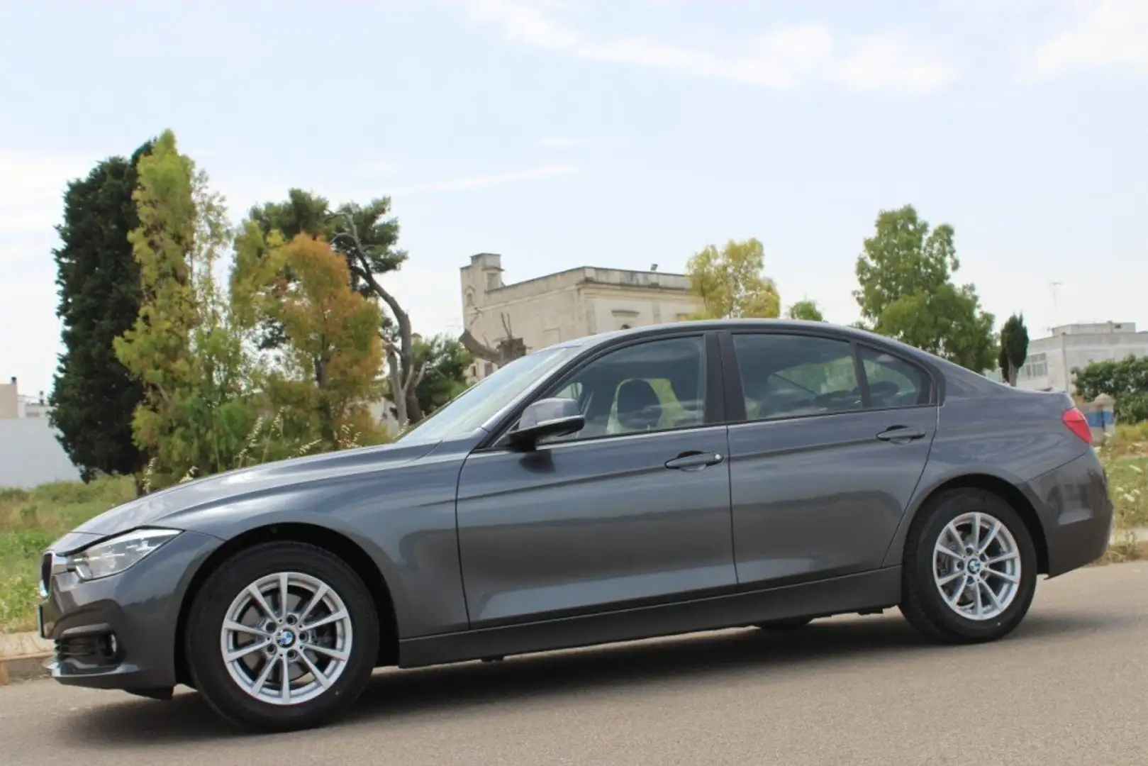 BMW 318 d berlina Aut. *FULL LED *NAVI *SENSORI Grigio - 2