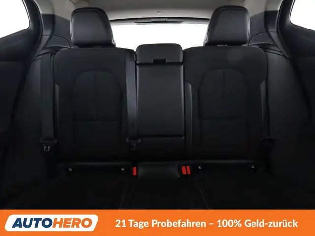 Volvo XC40 view 15