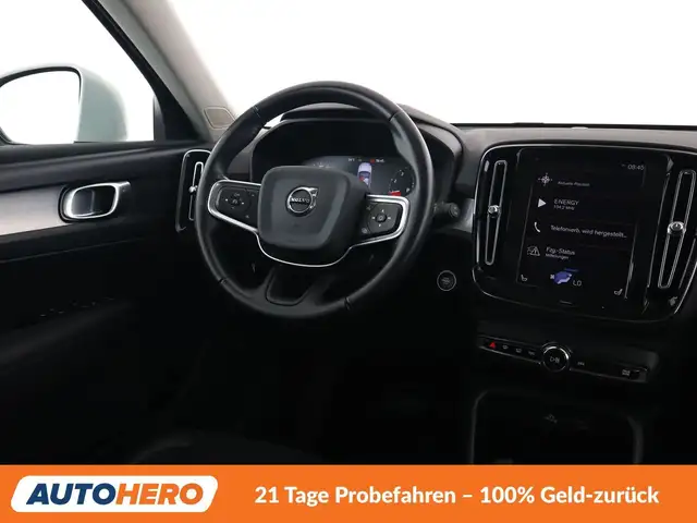 Volvo XC40 view 13