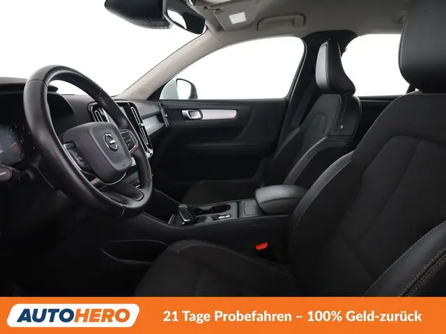 Volvo XC40 view 10