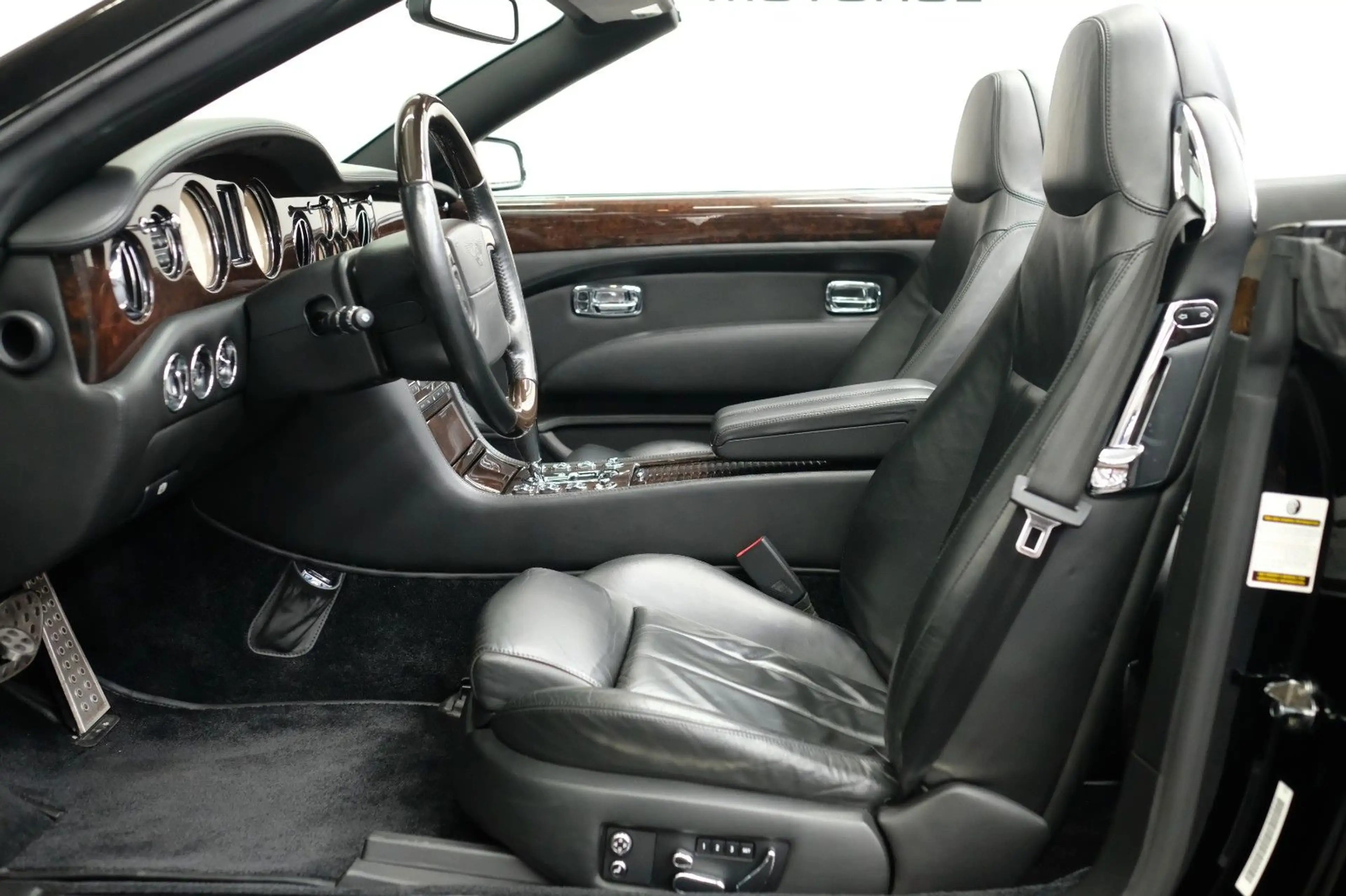Bentley Azure /BEWERTUNG NOTE 2+/SERVICE 12.000€/HISTORIE — photo 12