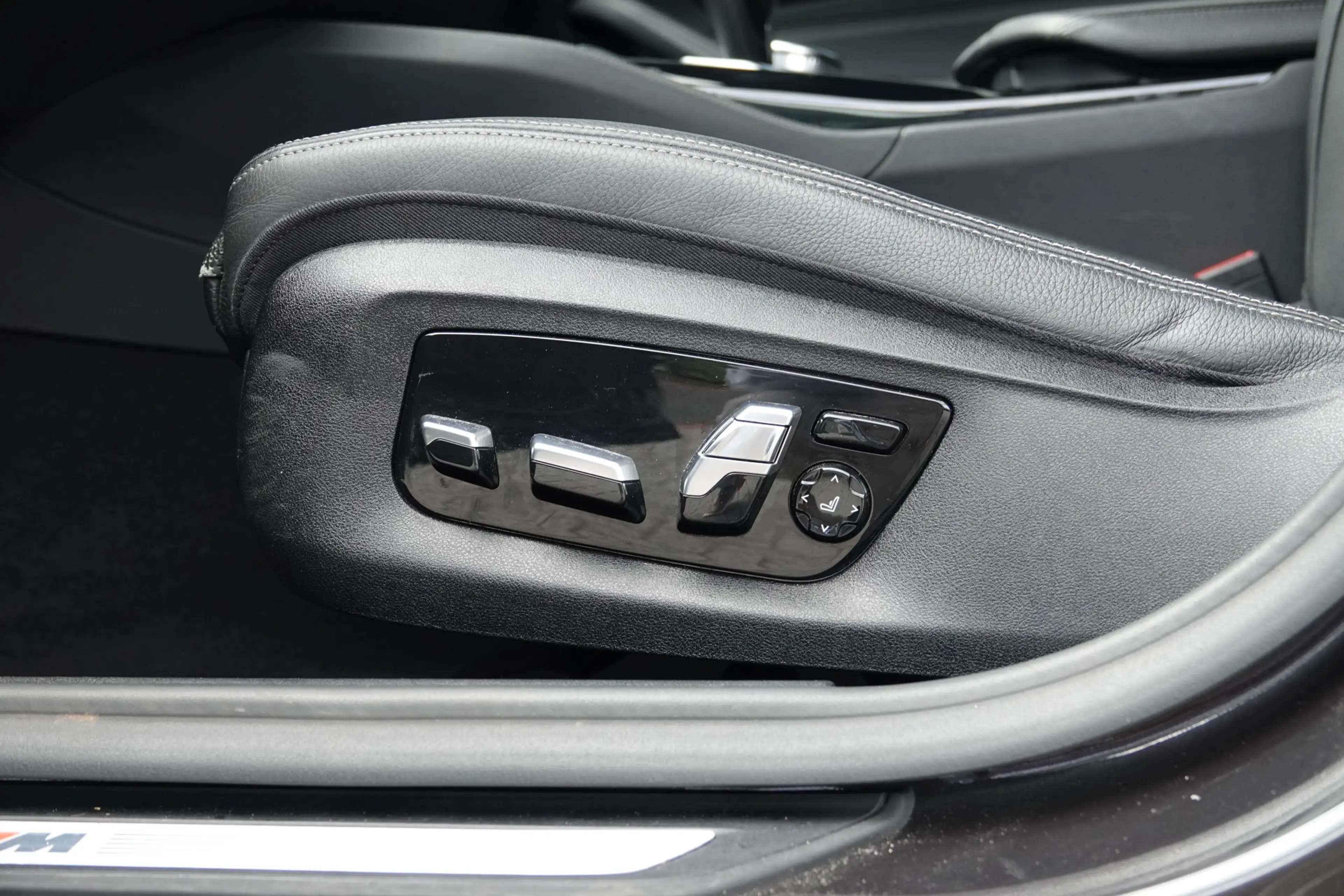 BMW 530 5-serie Touring 530e xDrive High Executive | M-Spo — photo 12