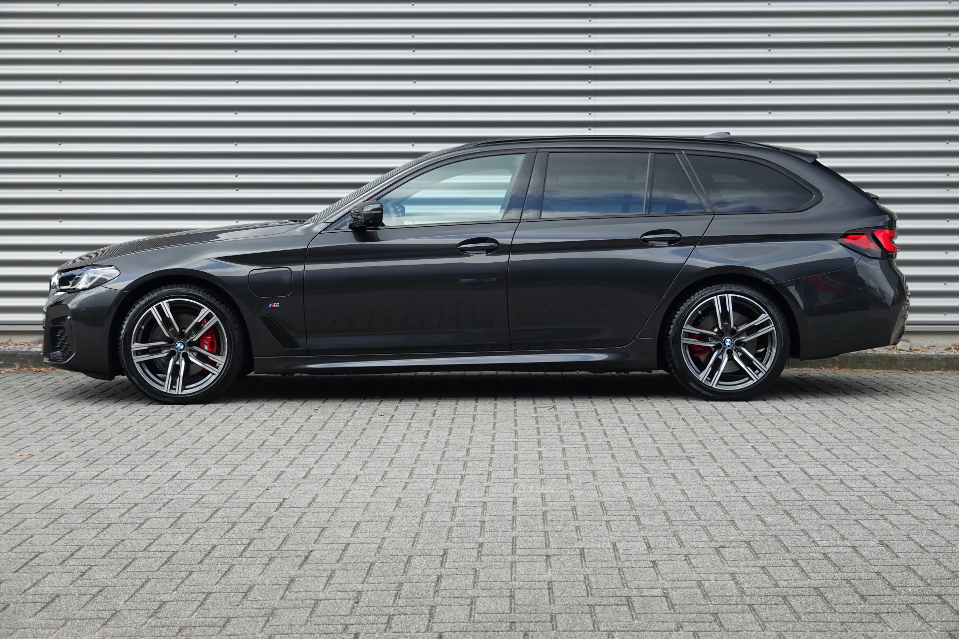 BMW 530 5-serie Touring 530e xDrive High Executive | M-Spo — photo 8