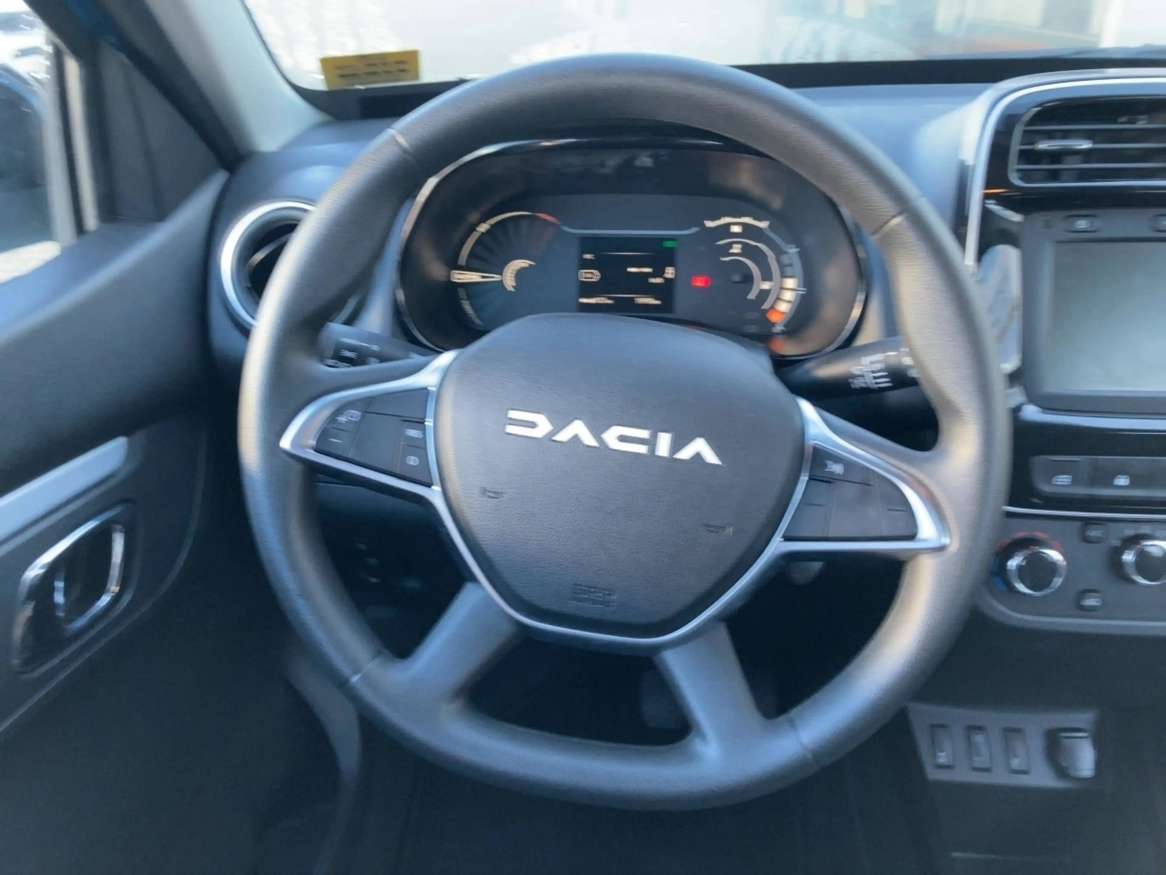 Dacia Spring Electric 45 Essential Navigation Klima — photo 11