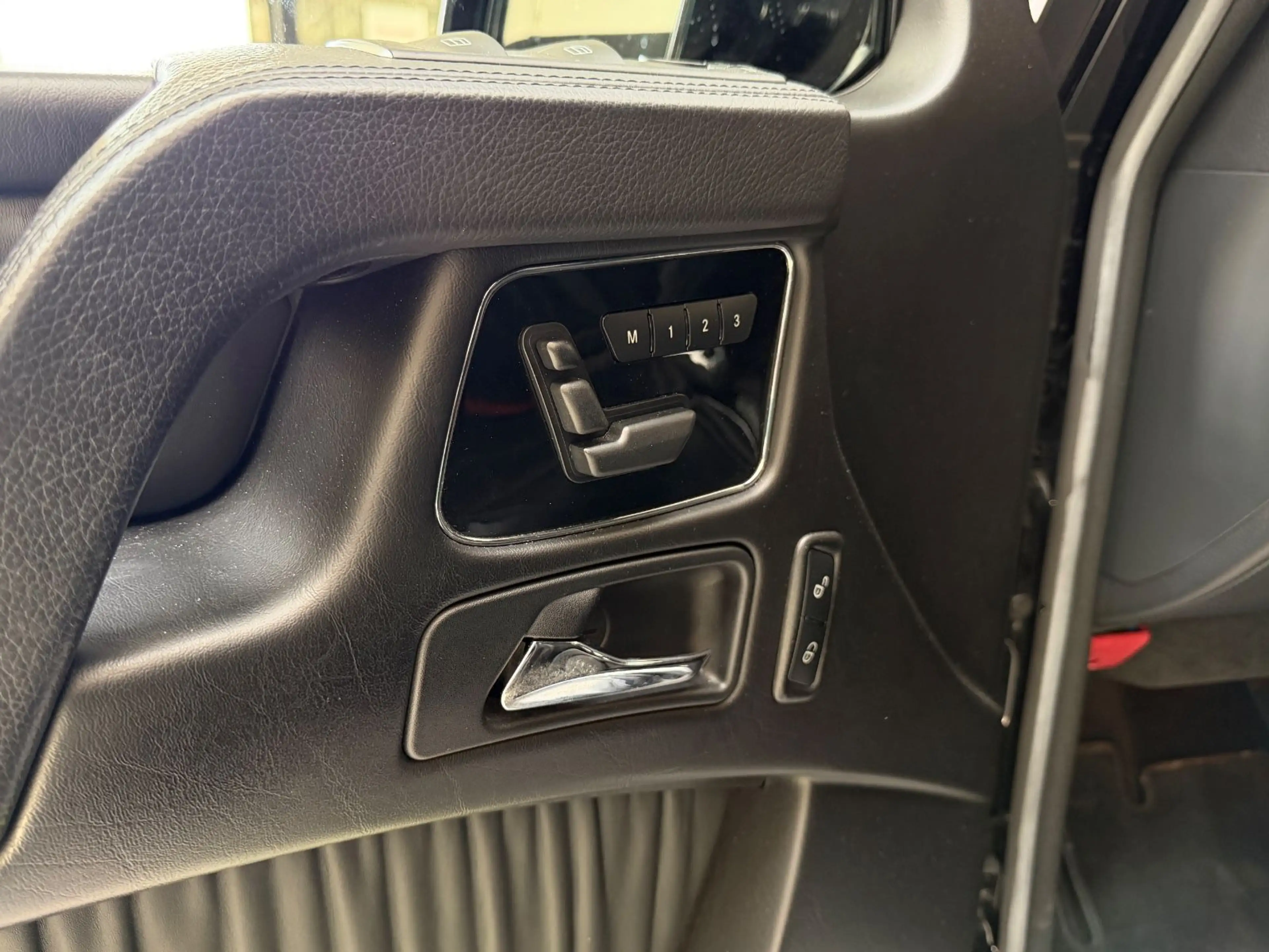 Mercedes-Benz G 500 V8/DESIGNO/AIRRIDE/CAPRISTO/HK/SHD/AHK — photo 6