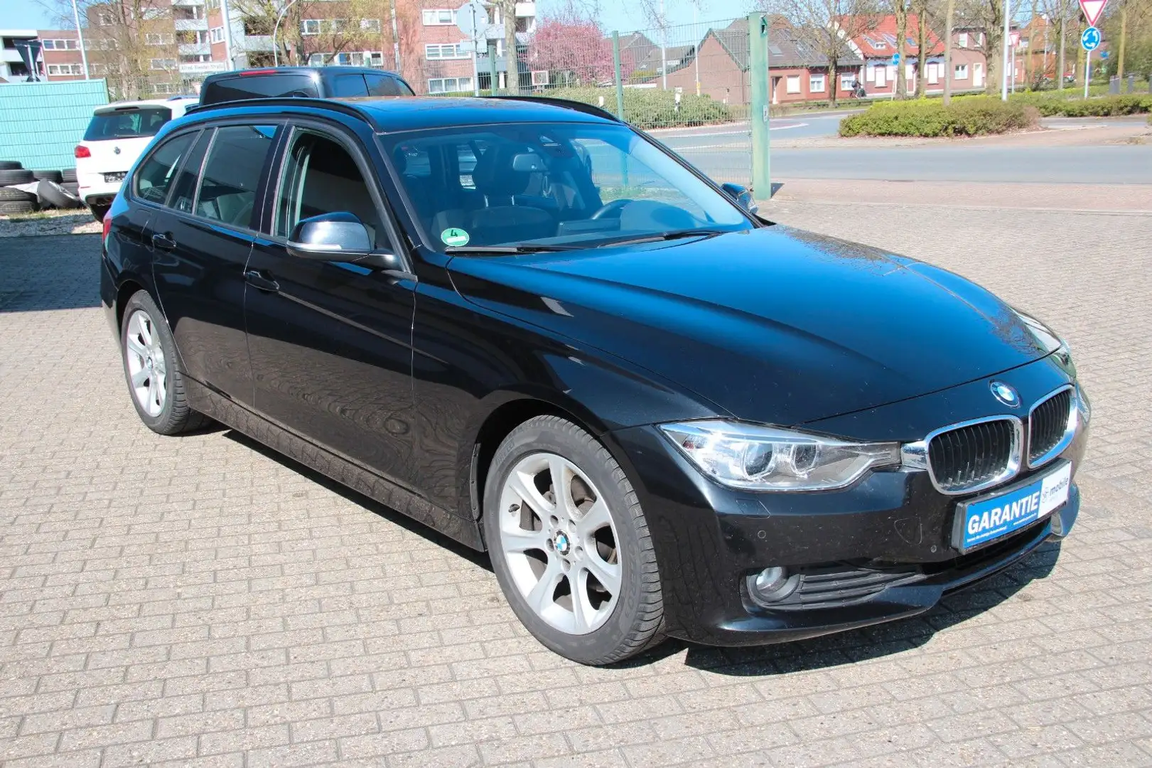 BMW 320 d T Advantage, Navi, PDC, SHZ, LED, AHK Negro - 1