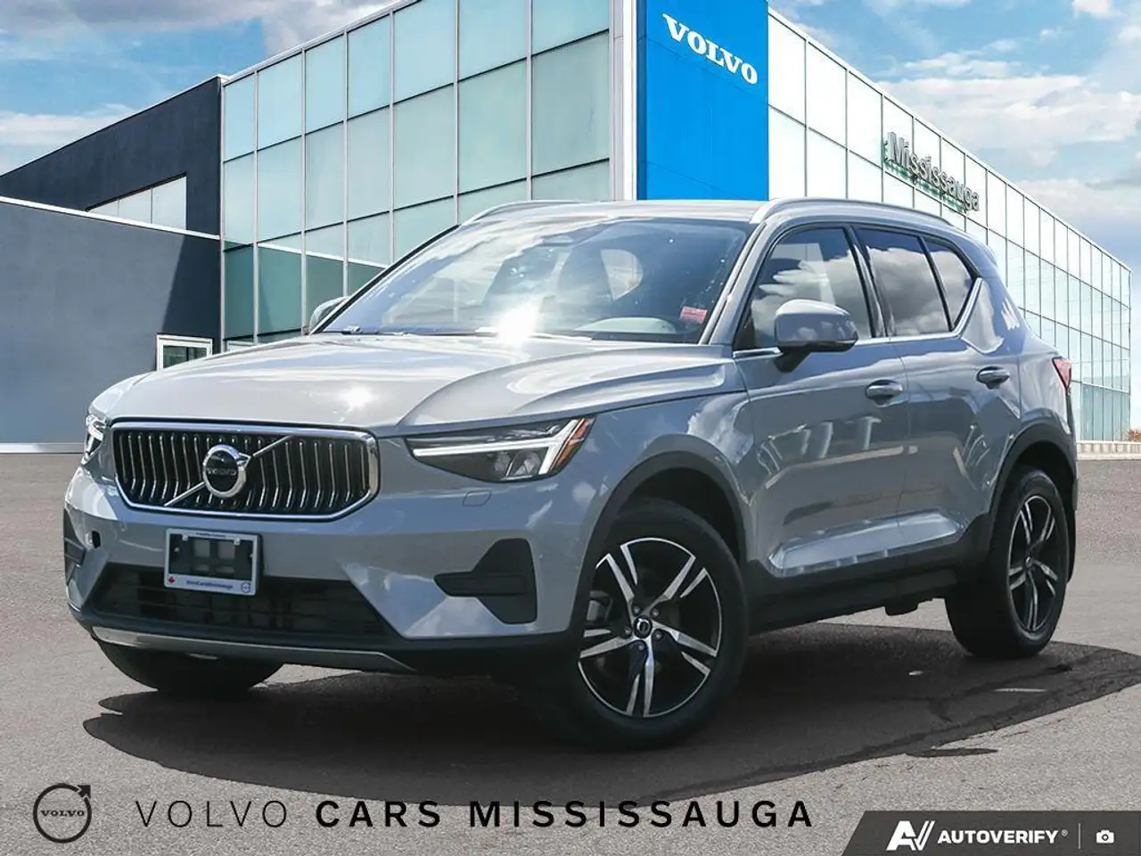 2025 Volvo XC40