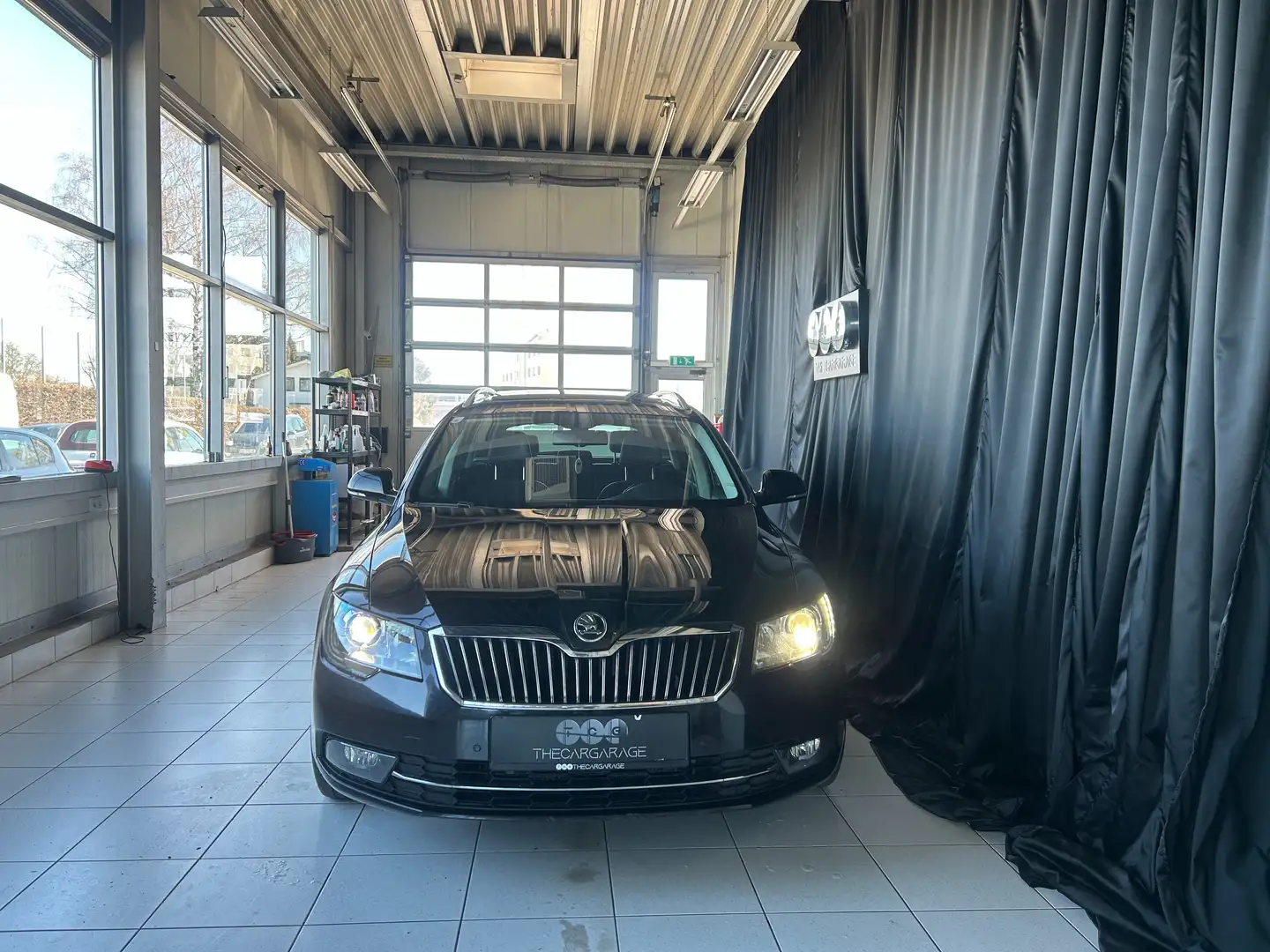 Skoda Superb Elegance 4x4 1. BESITZ Schwarz - 2