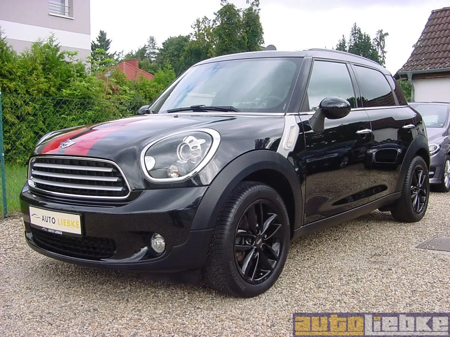 MINI Cooper D Countryman All4 AUTOM,NAVI,XEN,H&K,PANO,SHZ,PDC,BT,GRA Noir - 1