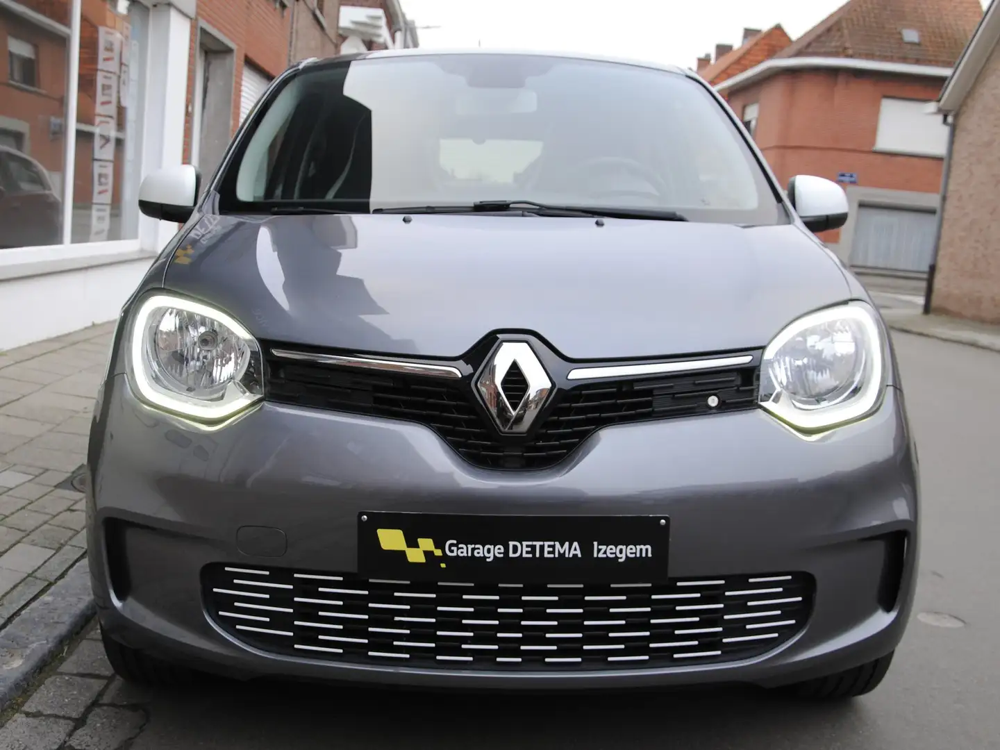 Renault Twingo 1.0i SCe Urban Night GPF Grijs - 2