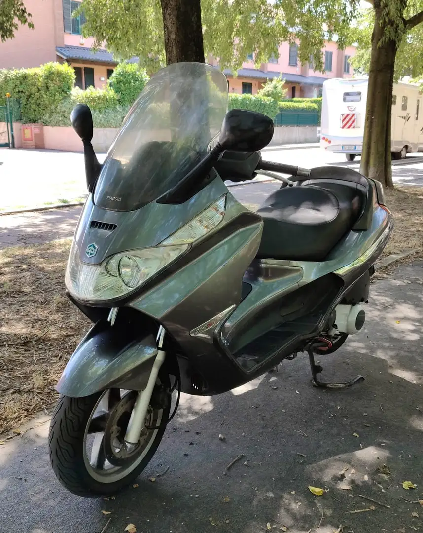 Piaggio X 8 Grijs - 1