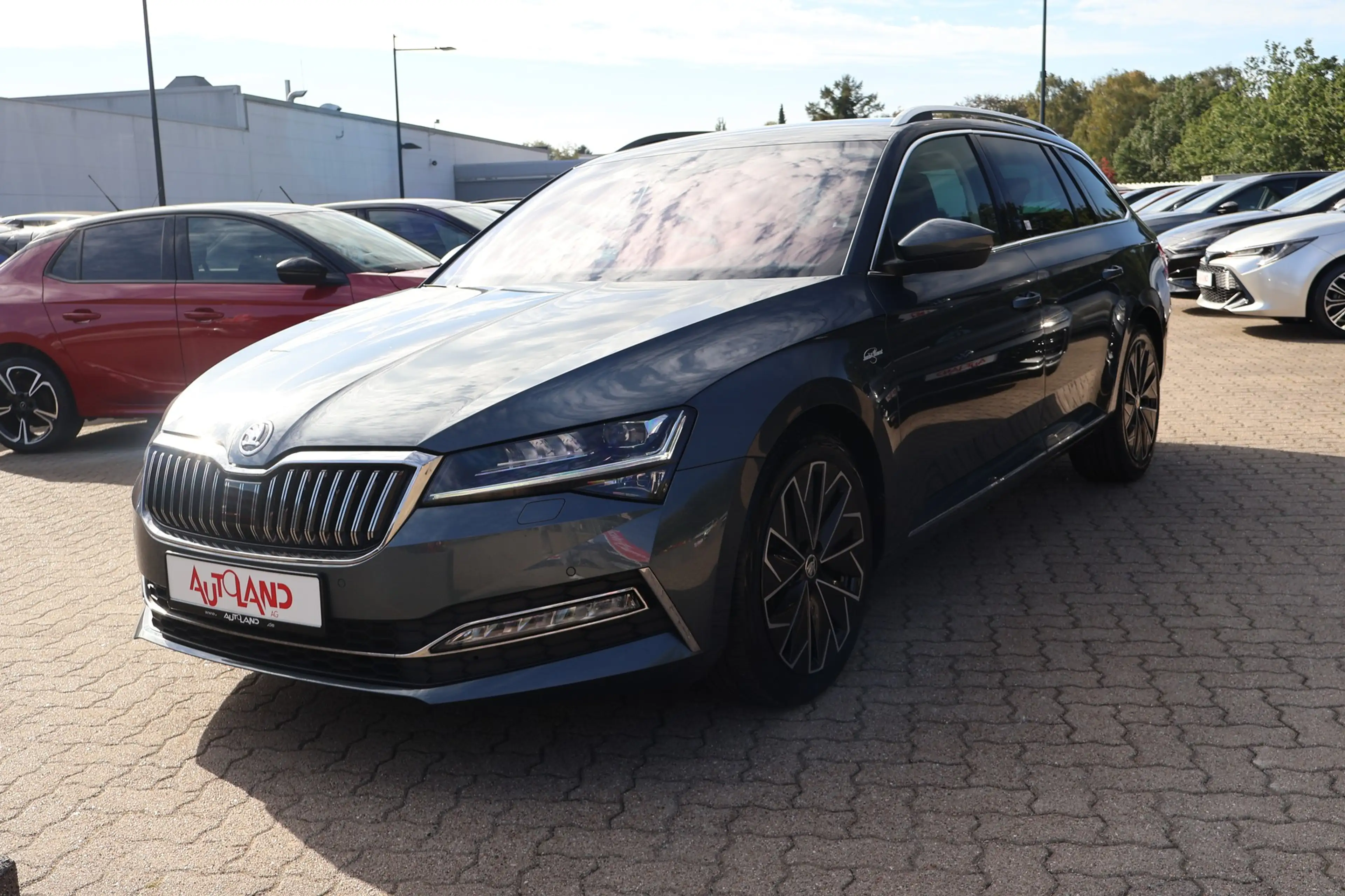 Skoda Superb Combi 2.0 TDI DSG L&K LED Navi Kamera PDC — photo 2