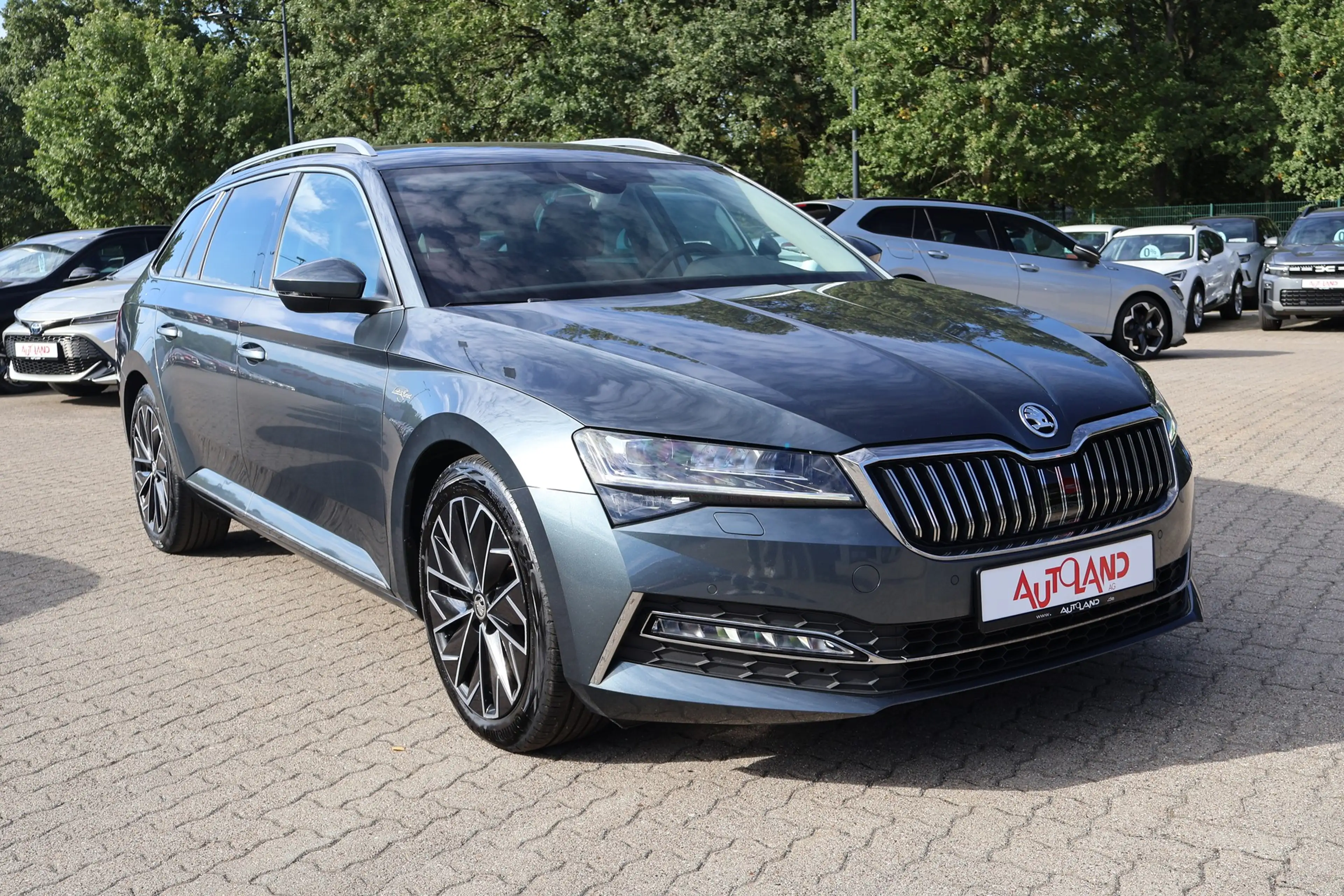 Skoda Superb Combi 2.0 TDI DSG L&K LED Navi Kamera PDC — photo 9