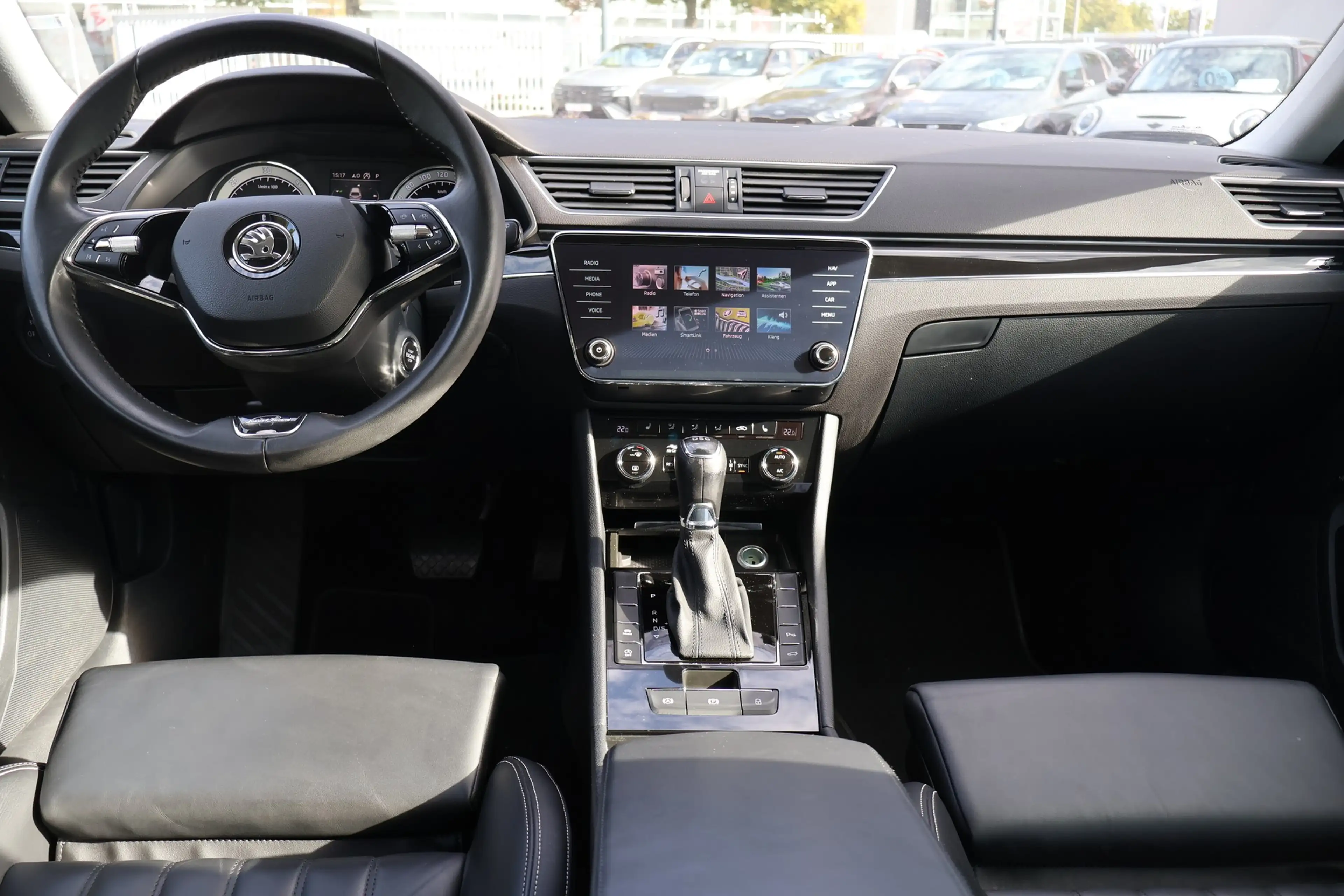 Skoda Superb Combi 2.0 TDI DSG L&K LED Navi Kamera PDC — photo 11