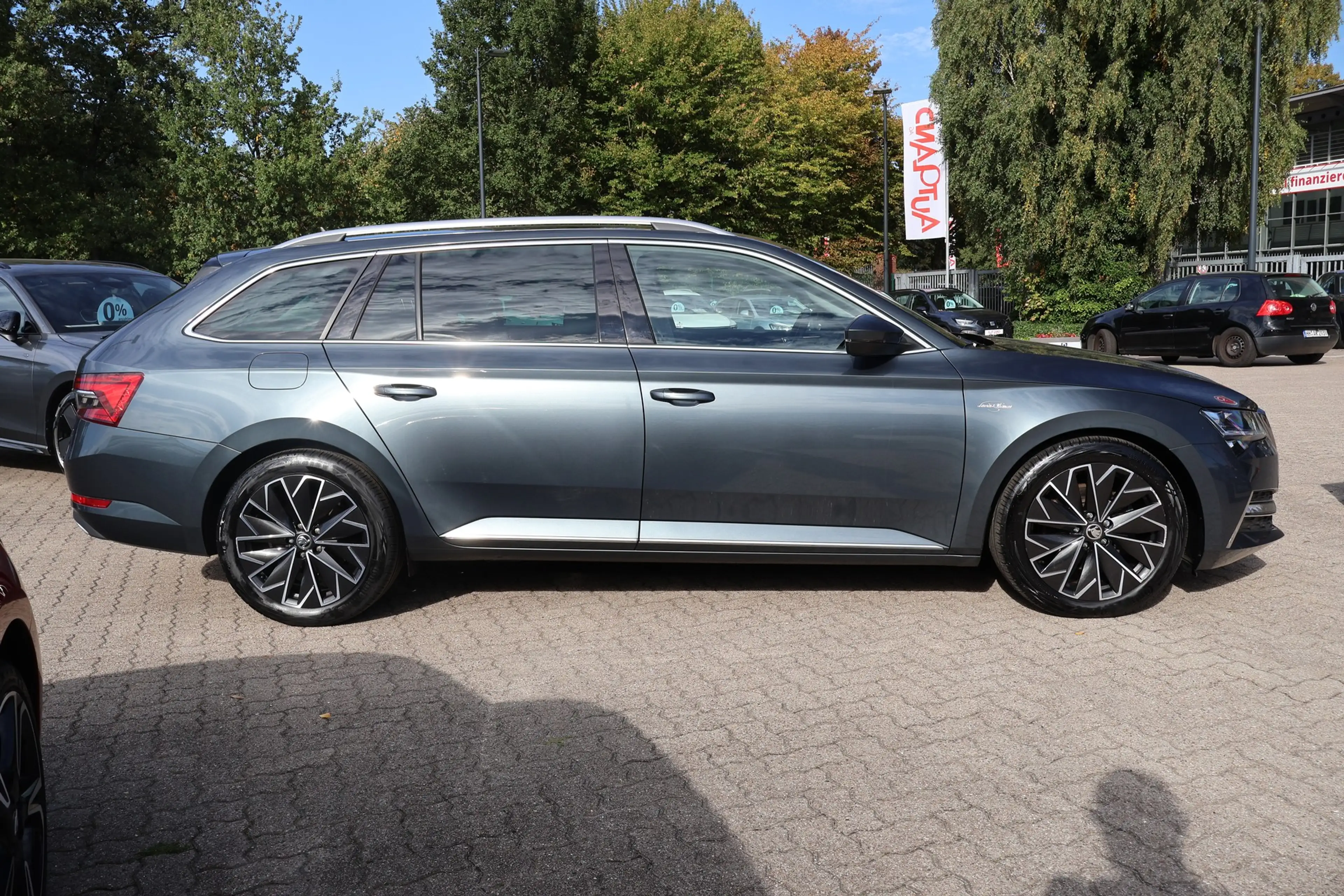 Skoda Superb Combi 2.0 TDI DSG L&K LED Navi Kamera PDC — photo 8