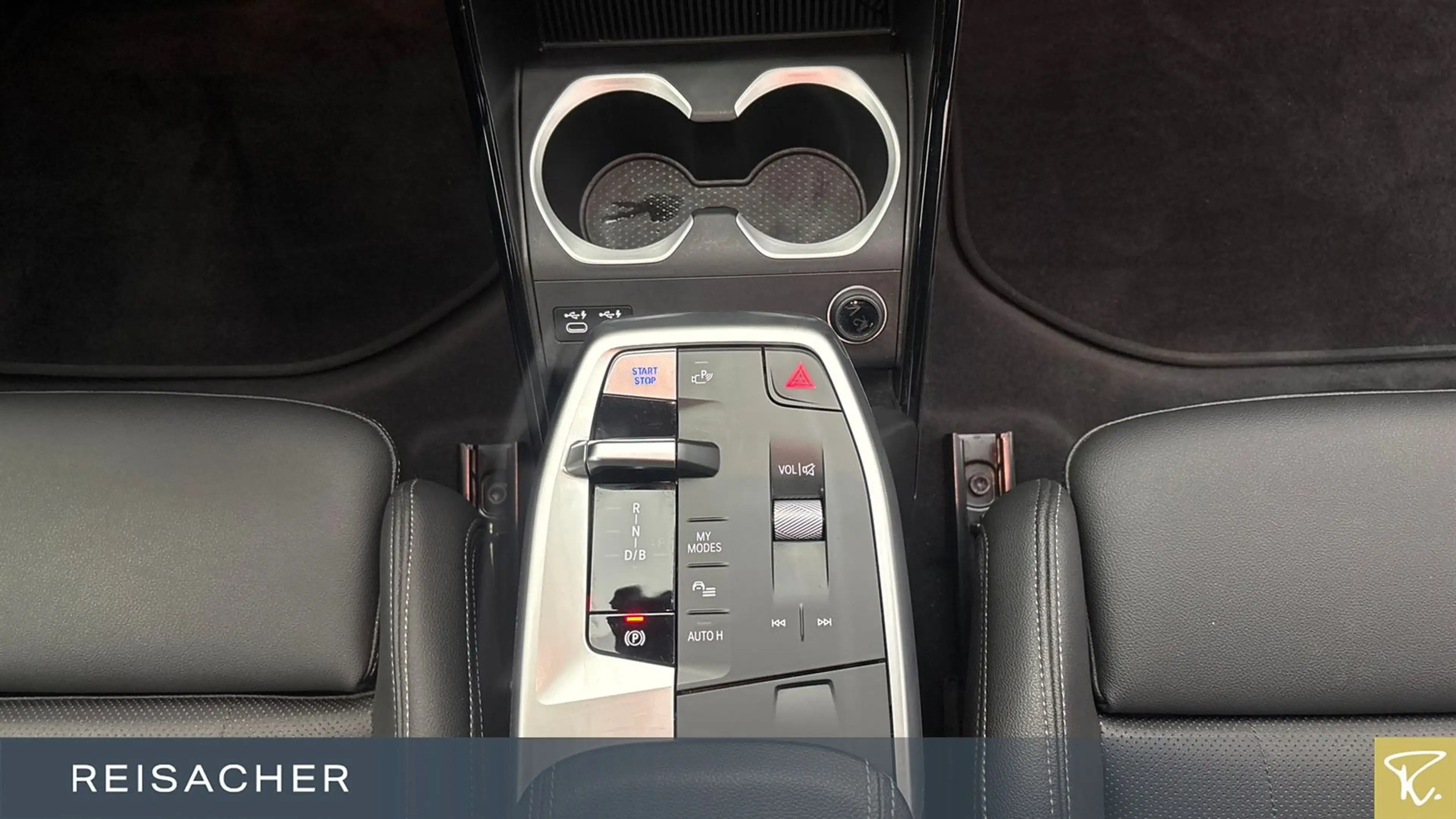 BMW iX1 IX1 A XDrive 30 X-Line AHK DA PA LCPlus RFK — photo 11