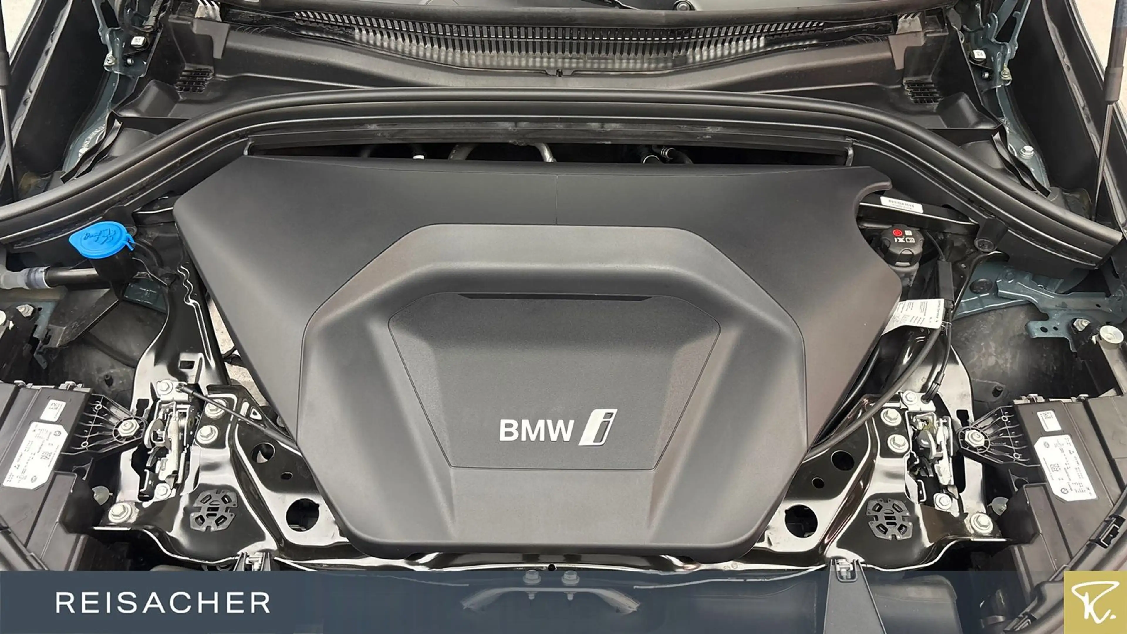 BMW iX1 IX1 A XDrive 30 X-Line AHK DA PA LCPlus RFK — photo 7