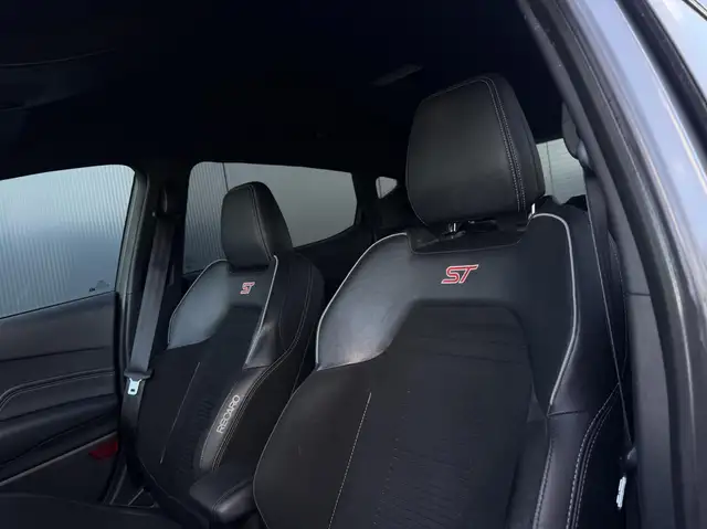 Ford Fiesta view 25
