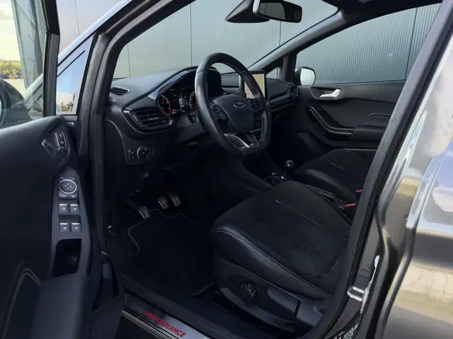 Ford Fiesta view 16