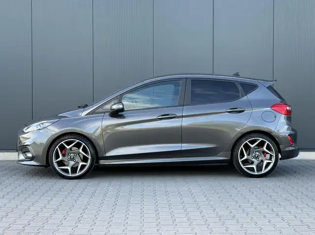 Ford Fiesta view 9