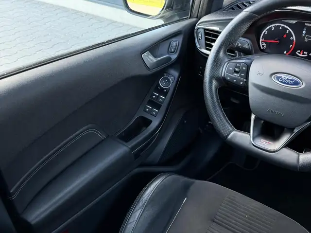 Ford Fiesta view 21